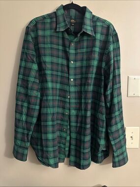 L.L. Bean Green Plaid Long-Sleeve Button-Down Shirt